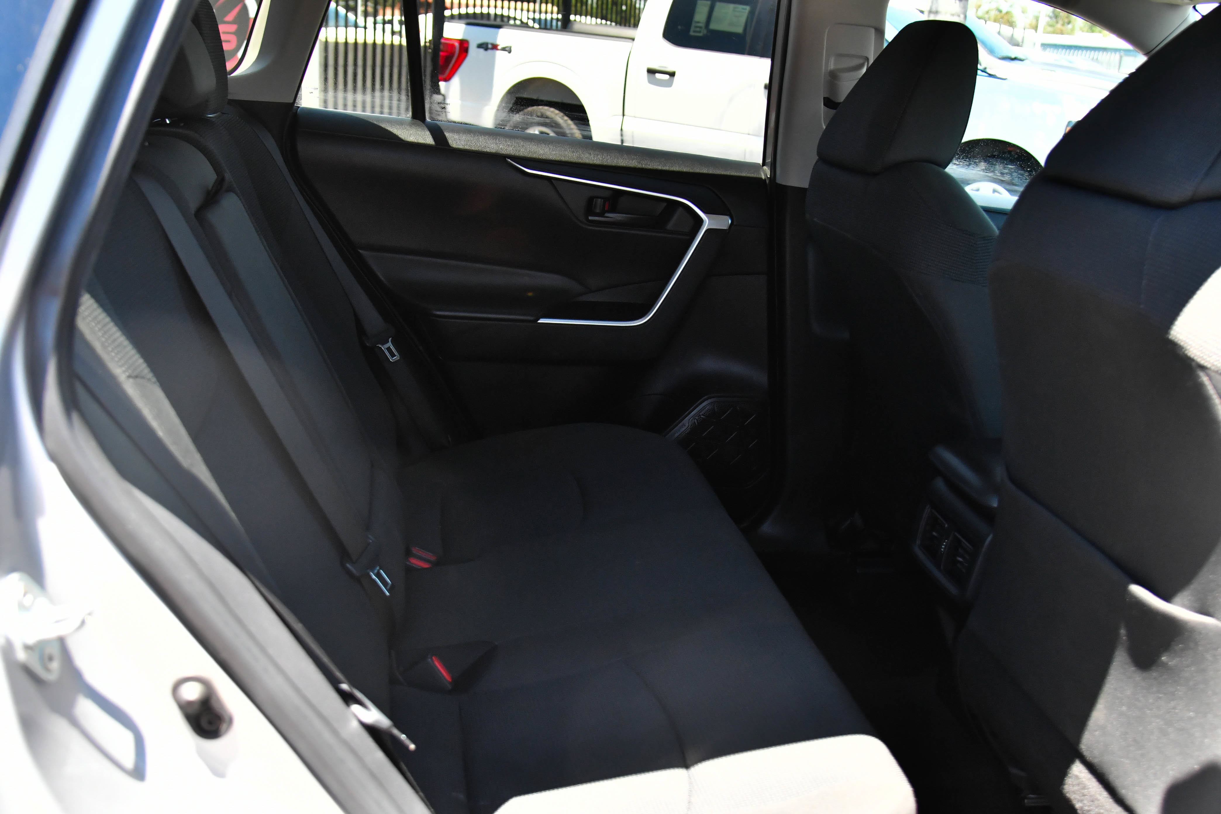 Used 2024 Toyota RAV4 LE AWD/4WD image 38