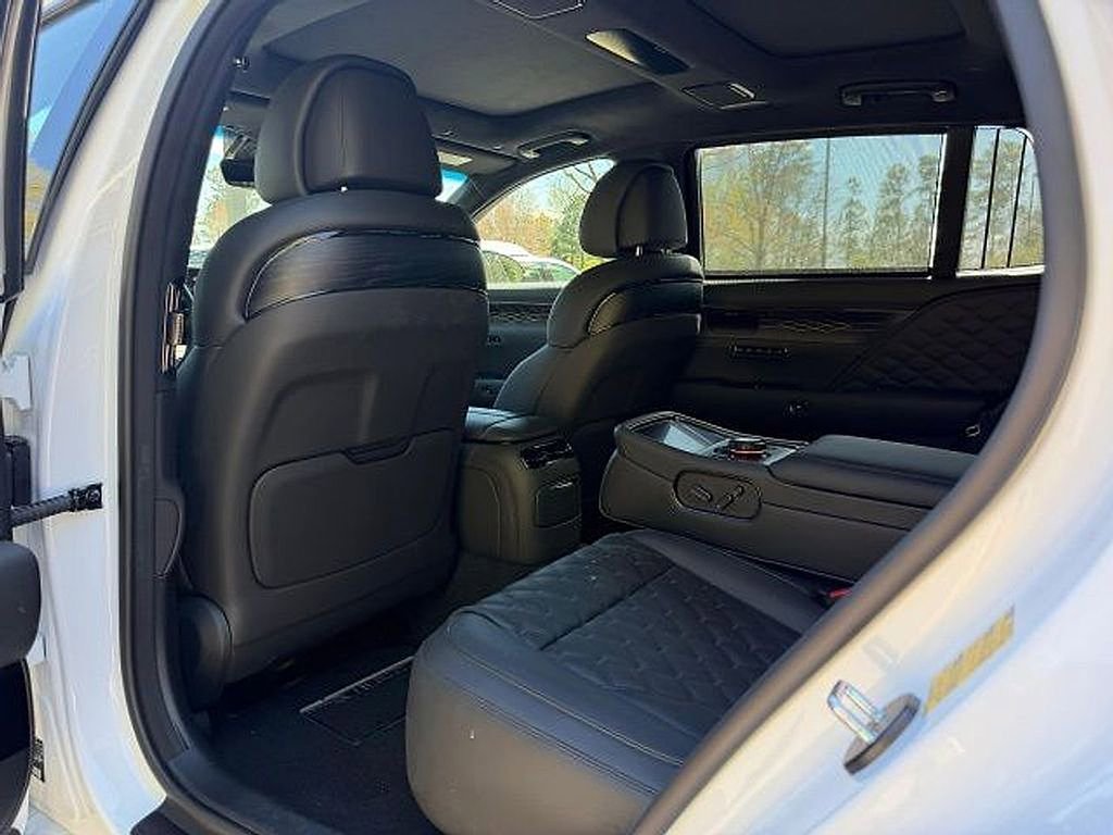 Used 2026 Genesis G90 3.5T Prestige image 9