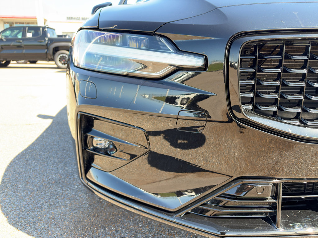 Used 2024 Volvo S60 B5 Core w/ Climate Package image 31