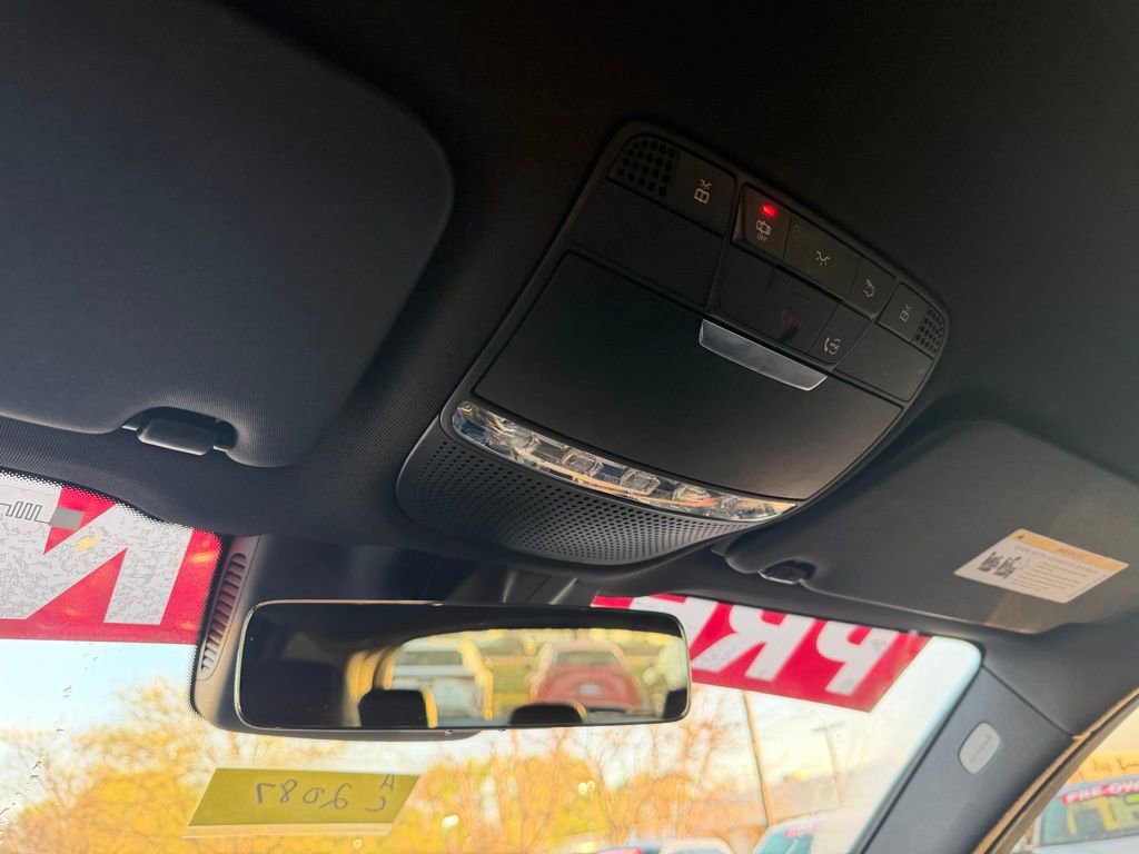 Used 2022 Mercedes-Benz GLC 300 w/ Premium Package Lite image 23