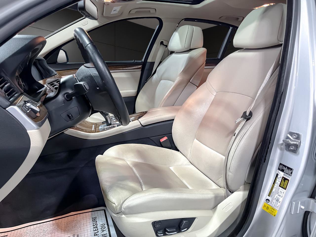 Used 2012 BMW 528i Sedan image 9