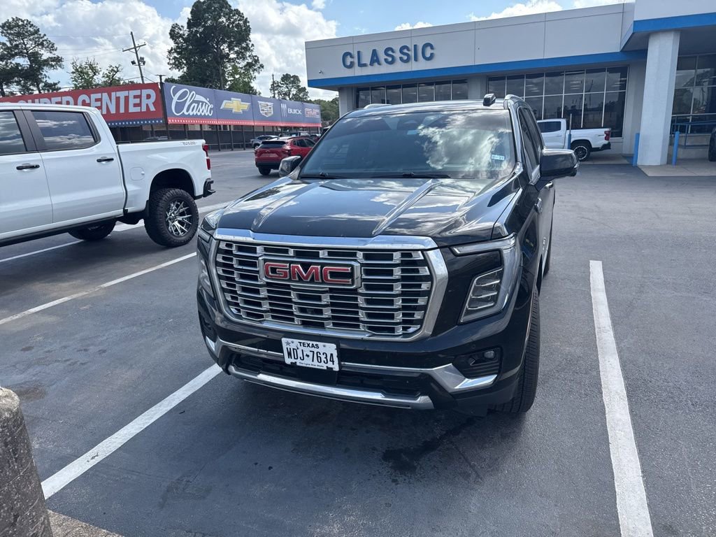 Used 2025 GMC Yukon Denali w/ Denali Reserve Package image 5