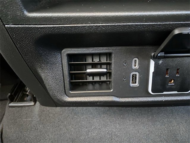 Used 2025 GMC Sierra 1500 SLT image 31