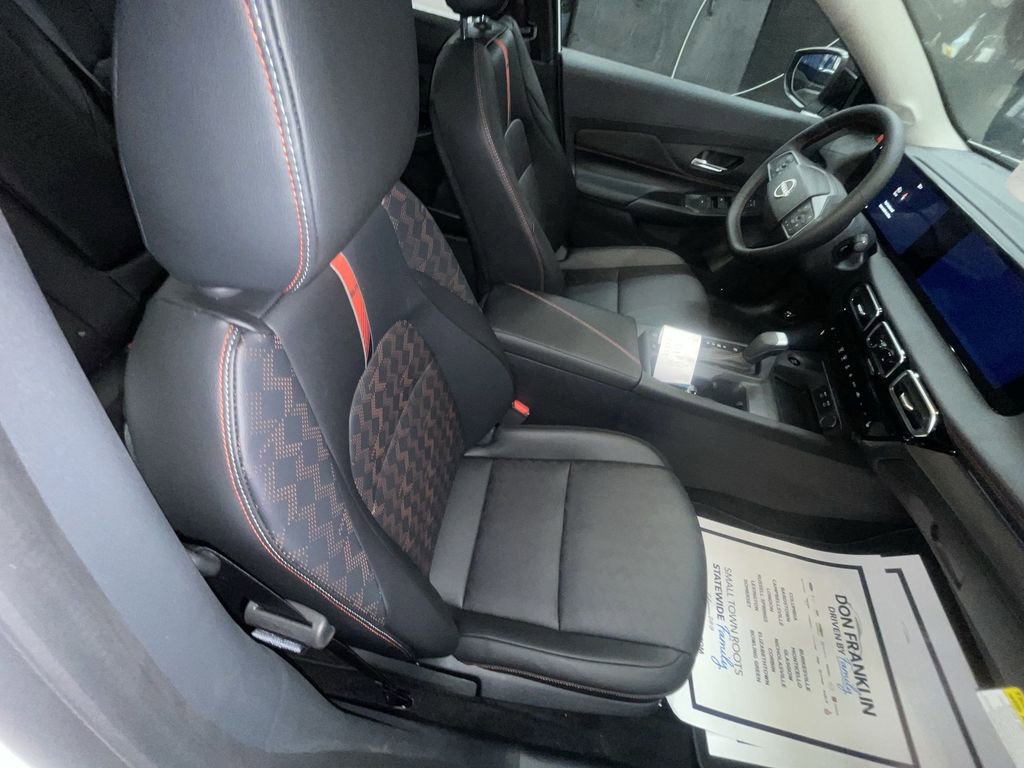 New 2026 Nissan Sentra SR w/ SR Premium Package FWD image 25