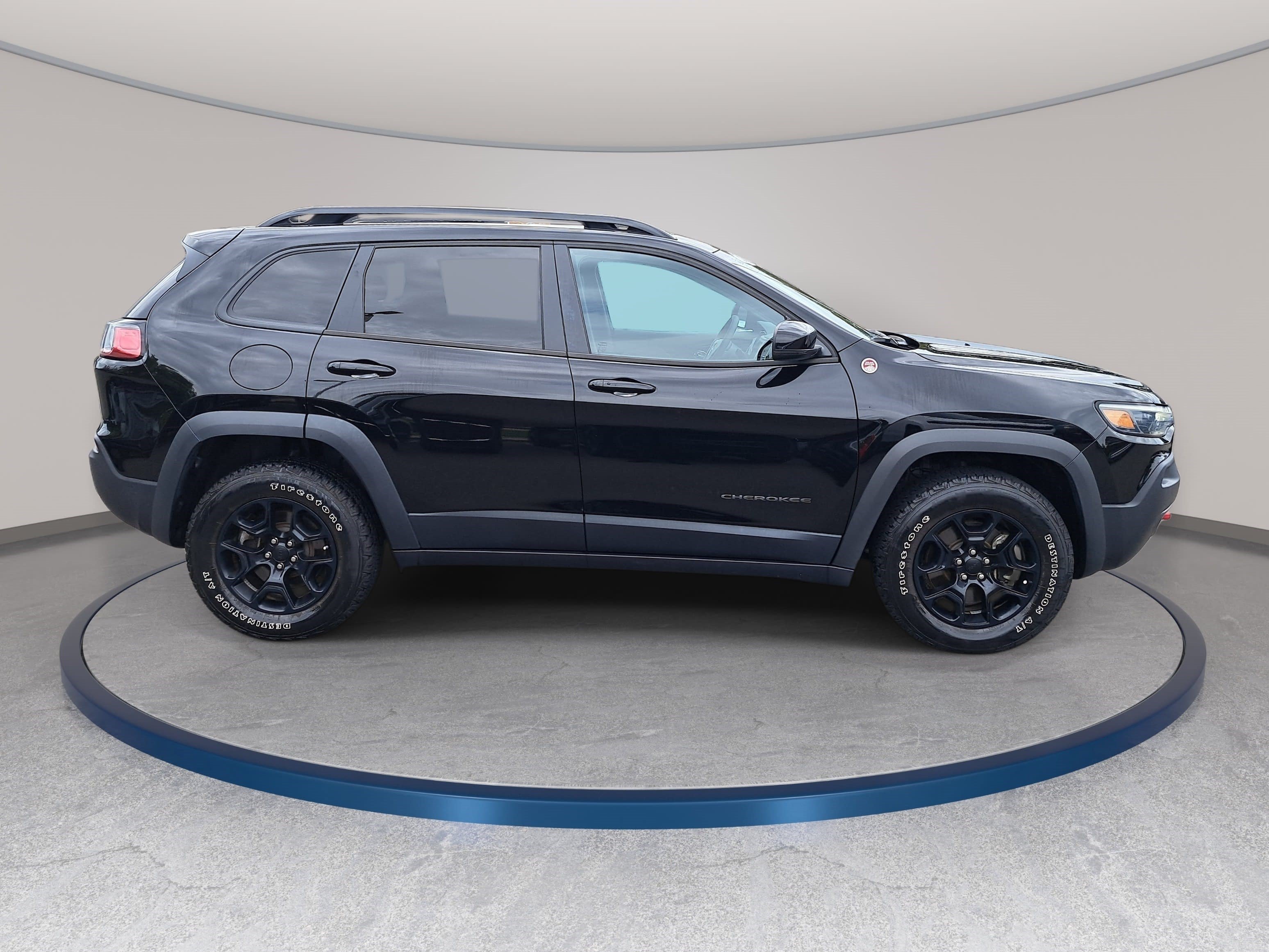 Used 2022 Jeep Cherokee Trailhawk w/ Sun, Sound & Nav Group AWD/4WD image 4