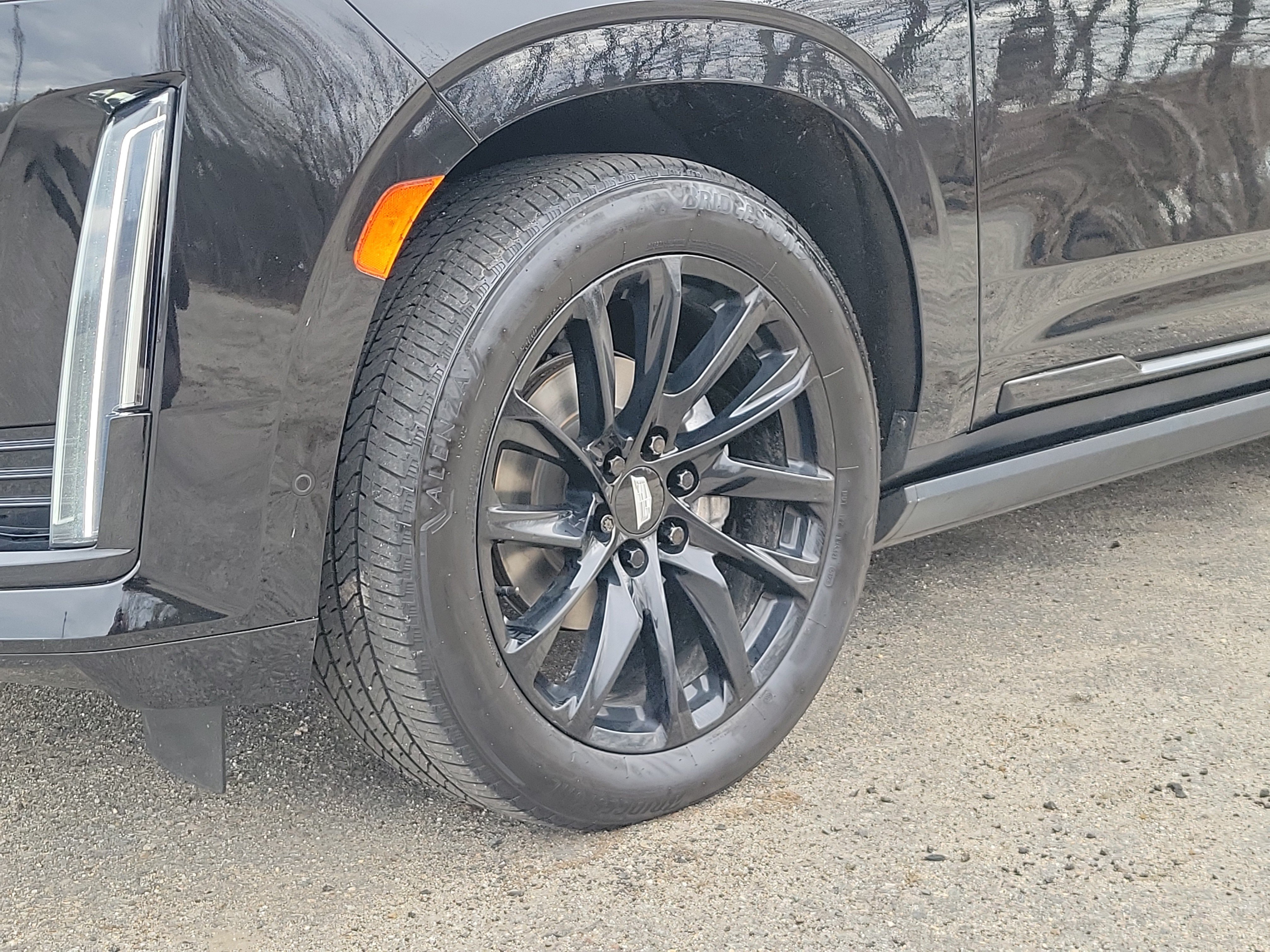 Certified 2024 Cadillac Escalade ESV Sport Platinum w/ LPO, ONYX Package AWD/4WD image 12