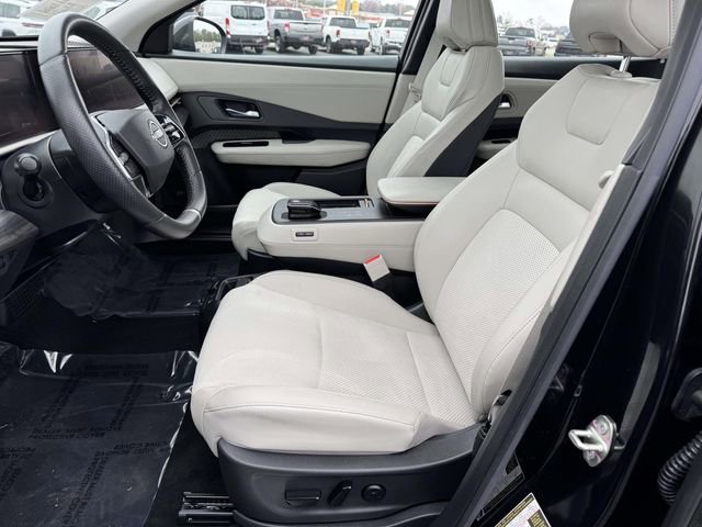 Used 2023 Nissan Ariya AWD image 17