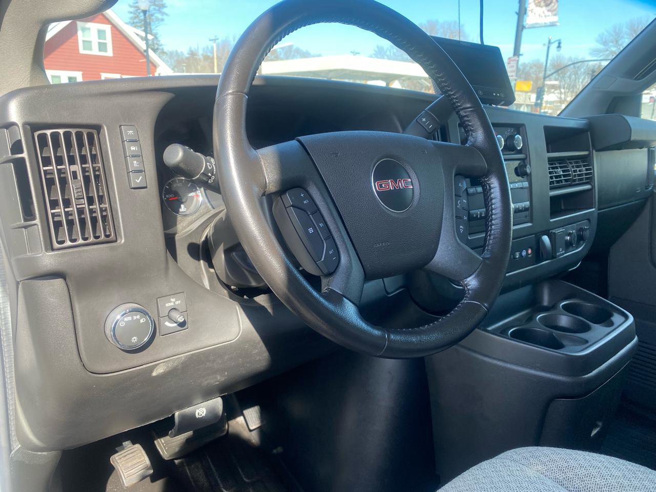 Used 2021 GMC Savana 3500 w/ Power Convenience Package RWD image 15