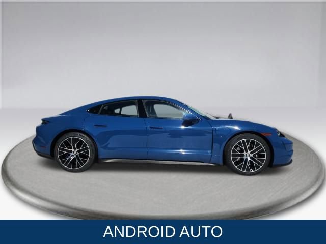 Used 2022 Porsche Taycan image 11