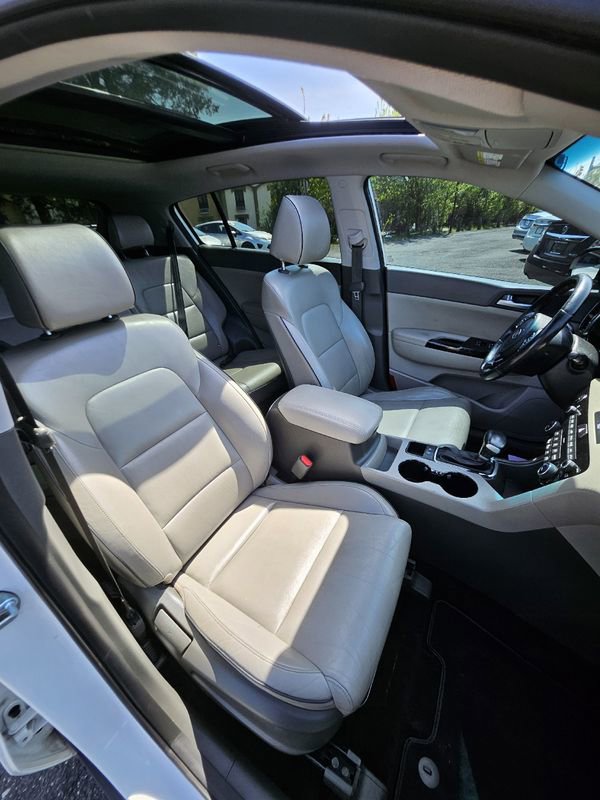 Used 2018 Kia Sportage EX w/ EX Premium Package image 18