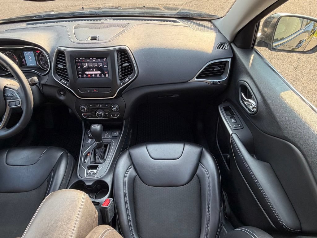 Used 2019 Jeep Cherokee Latitude Plus AWD/4WD image 29