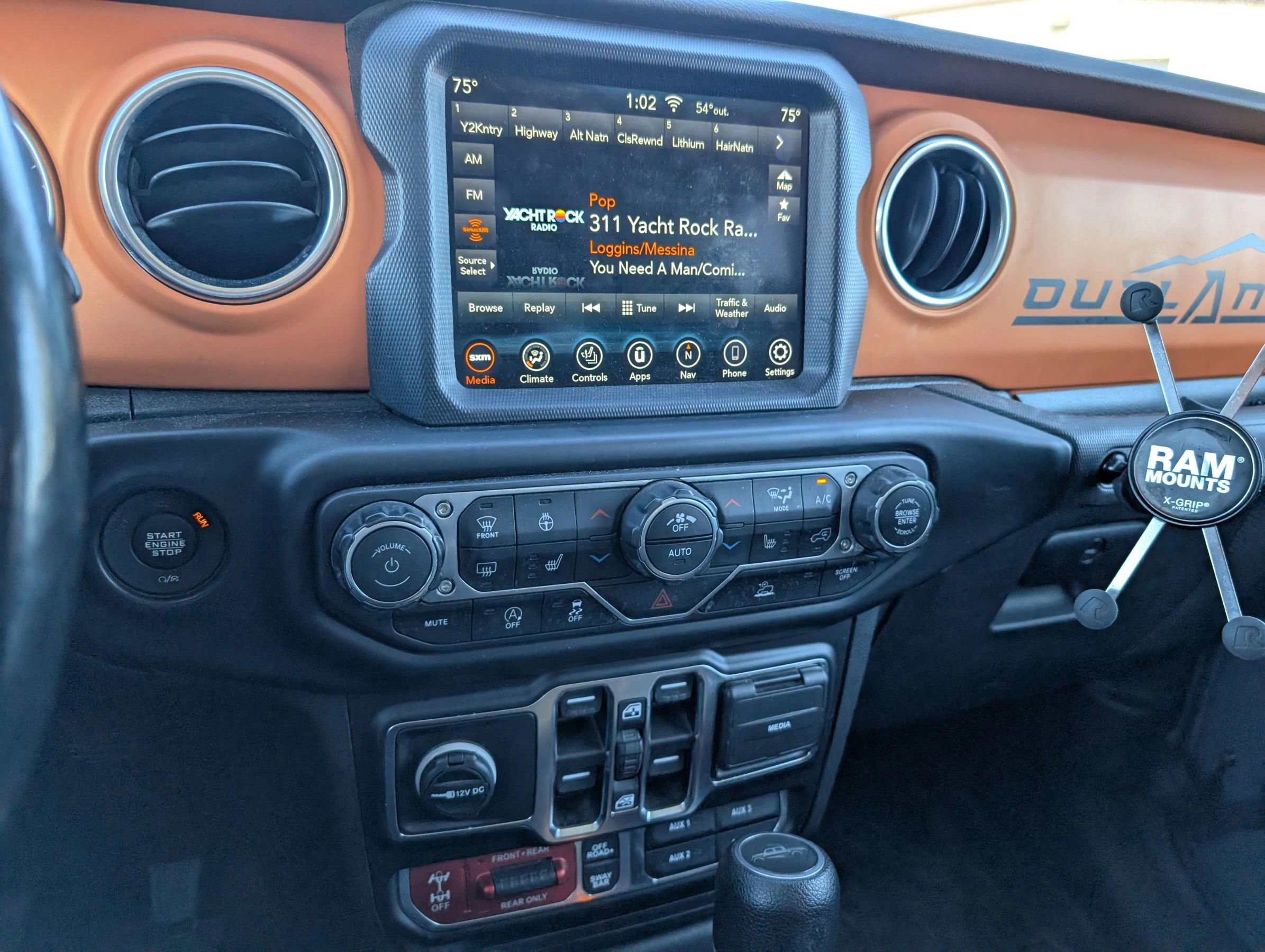 Used 2020 Jeep Gladiator Rubicon image 10