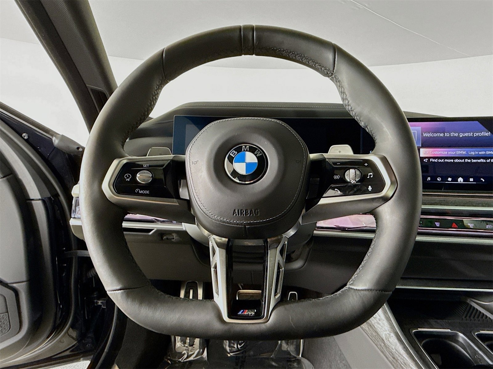 Certified 2023 BMW 760i xDrive w/ Executive Package image 11