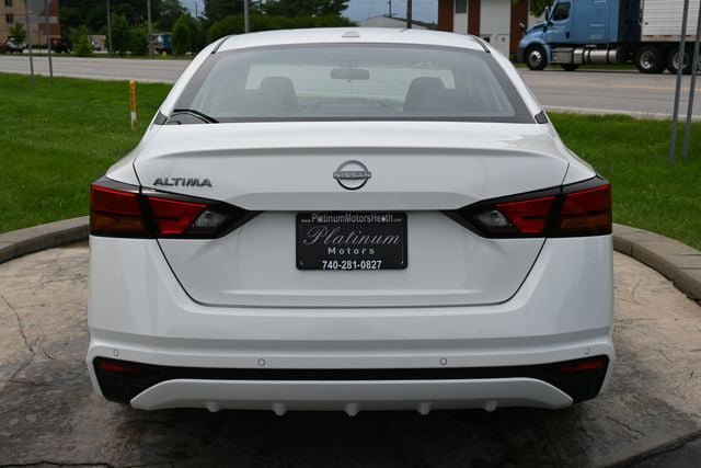 Used 2025 Nissan Altima 2.5 SV FWD image 6
