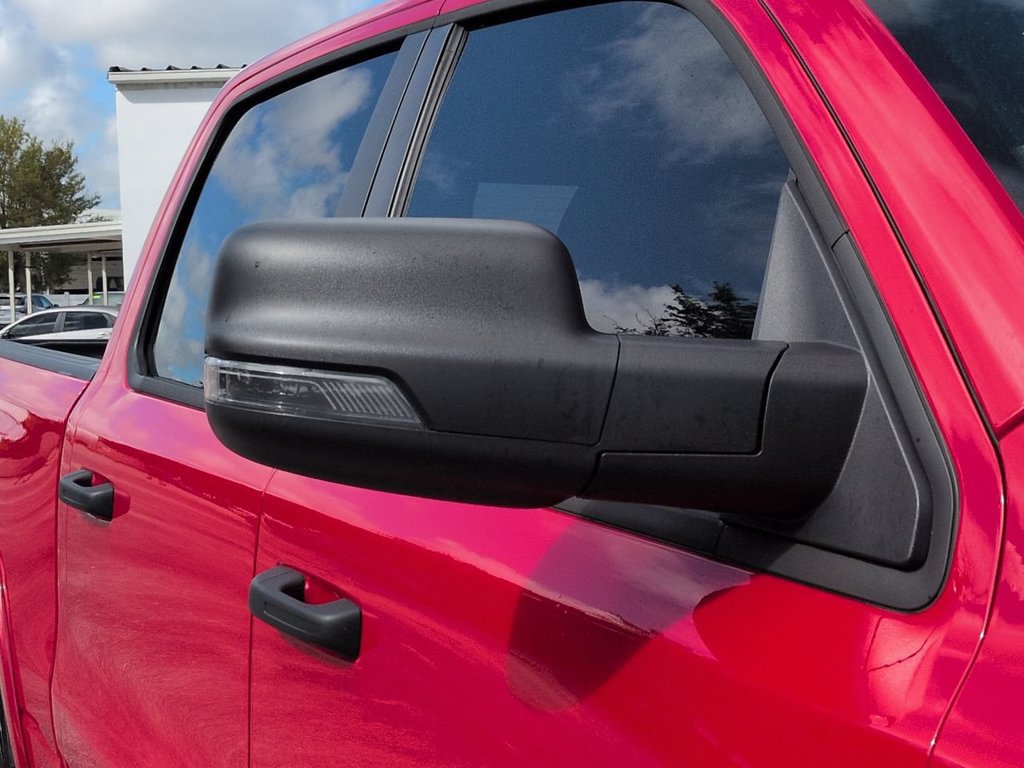 Used 2025 RAM 1500 Big Horn AWD/4WD image 12
