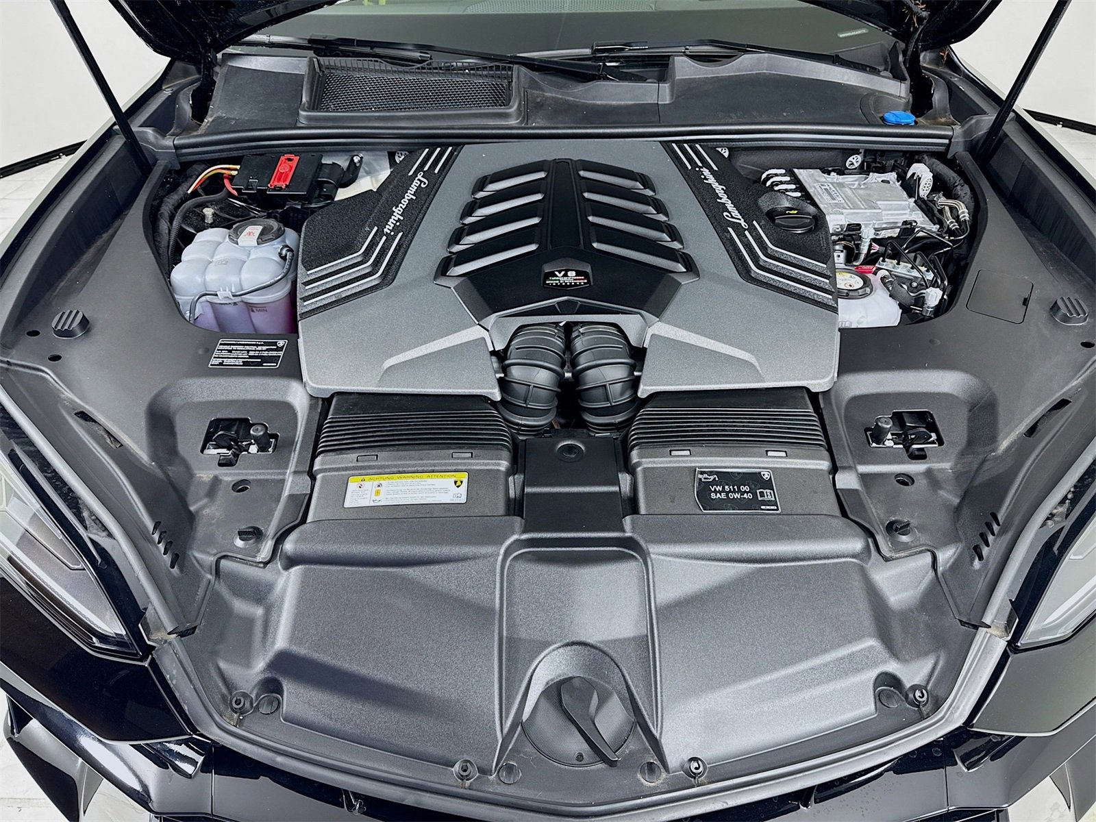 Used 2025 Lamborghini Urus SE image 30