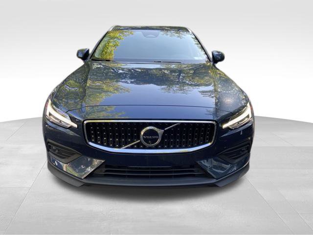 New 2026 Volvo V60 B5 Cross Country Plus w/ Climate Package AWD/4WD image 2