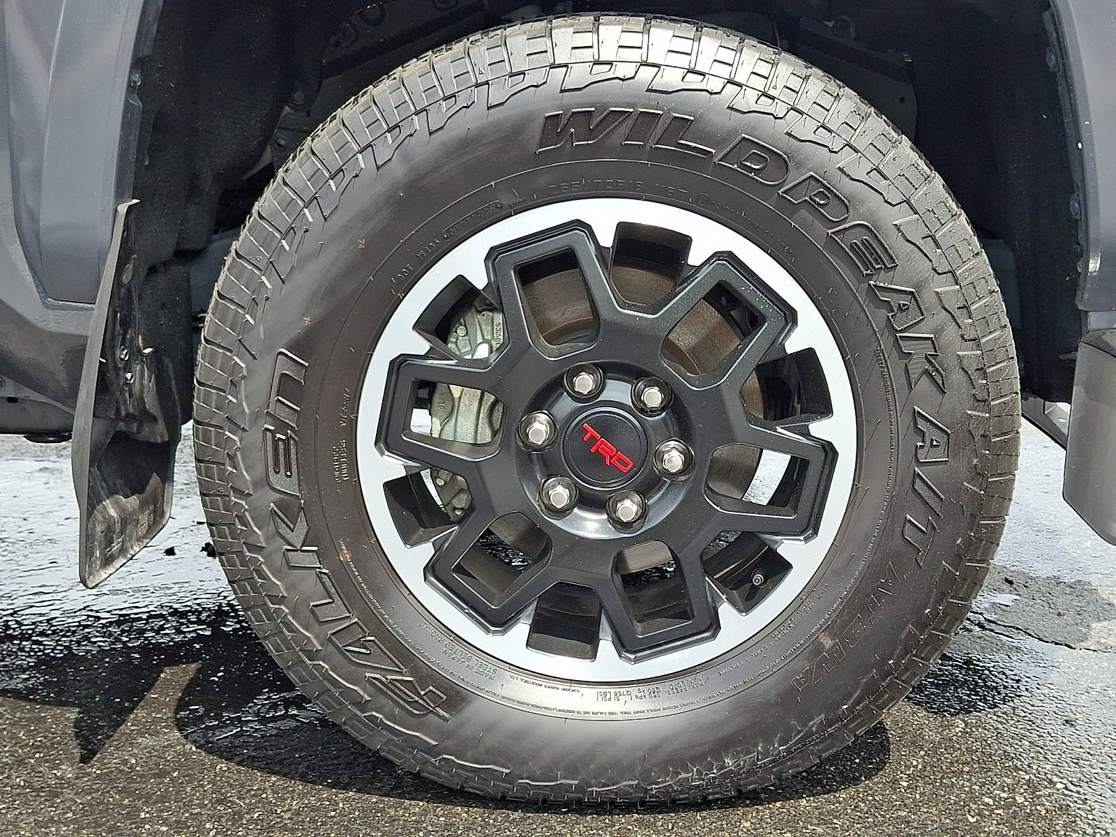 Used 2025 Toyota Tacoma Limited AWD/4WD image 8