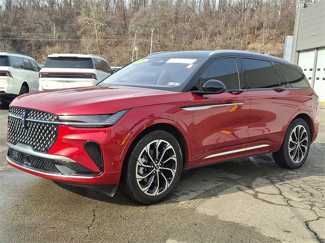 Used 2024 Lincoln Nautilus Reserve image 3