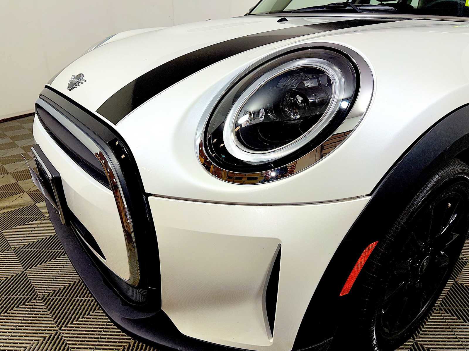 Certified 2023 MINI Cooper 4-Door Hardtop image 25