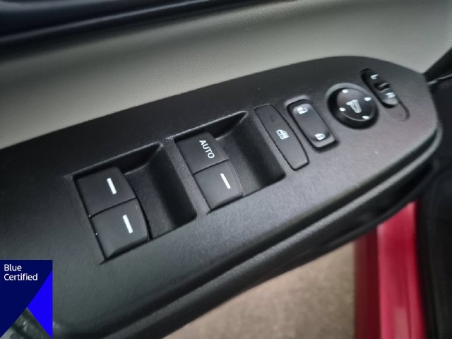 Used 2020 Honda CR-V LX image 13