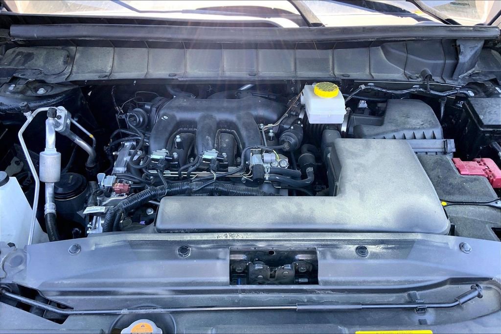 Used 2025 Nissan Pathfinder SV AWD/4WD image 21
