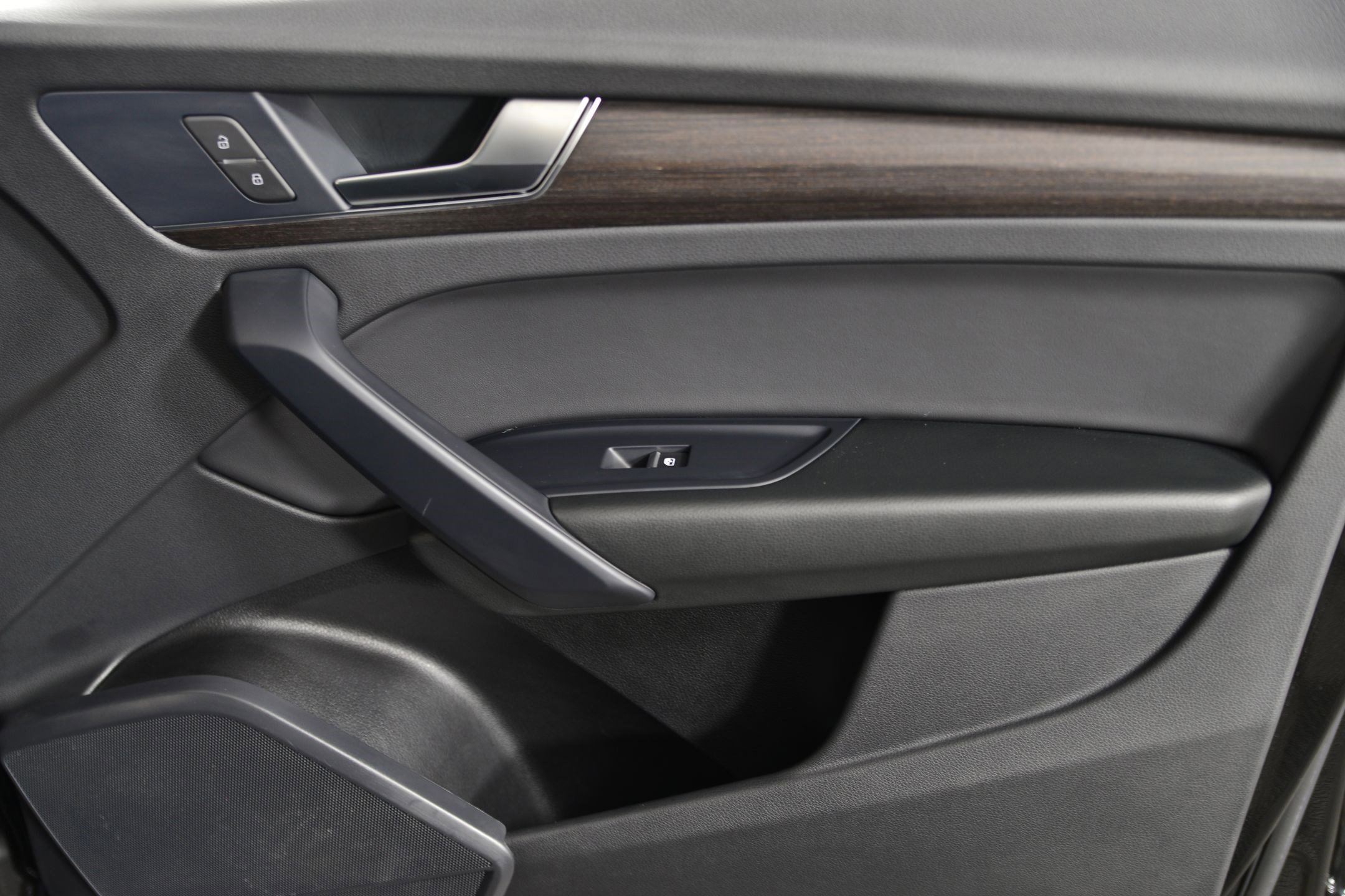 Certified 2024 Audi Q5 2.0T Premium w/ Convenience Package image 9