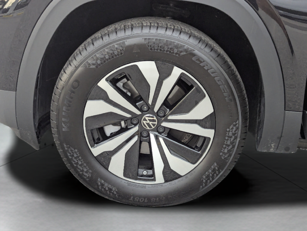 Certified 2025 Volkswagen Atlas Cross Sport SE FWD image 35