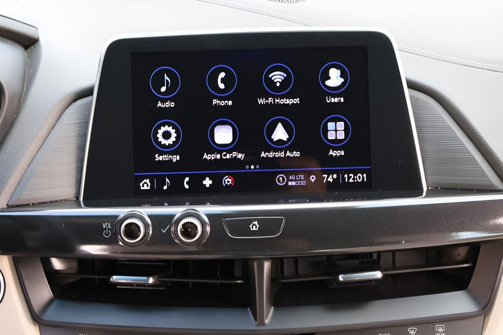 Used 2023 Cadillac CT4 Luxury w/ Cold Weather Package image 15