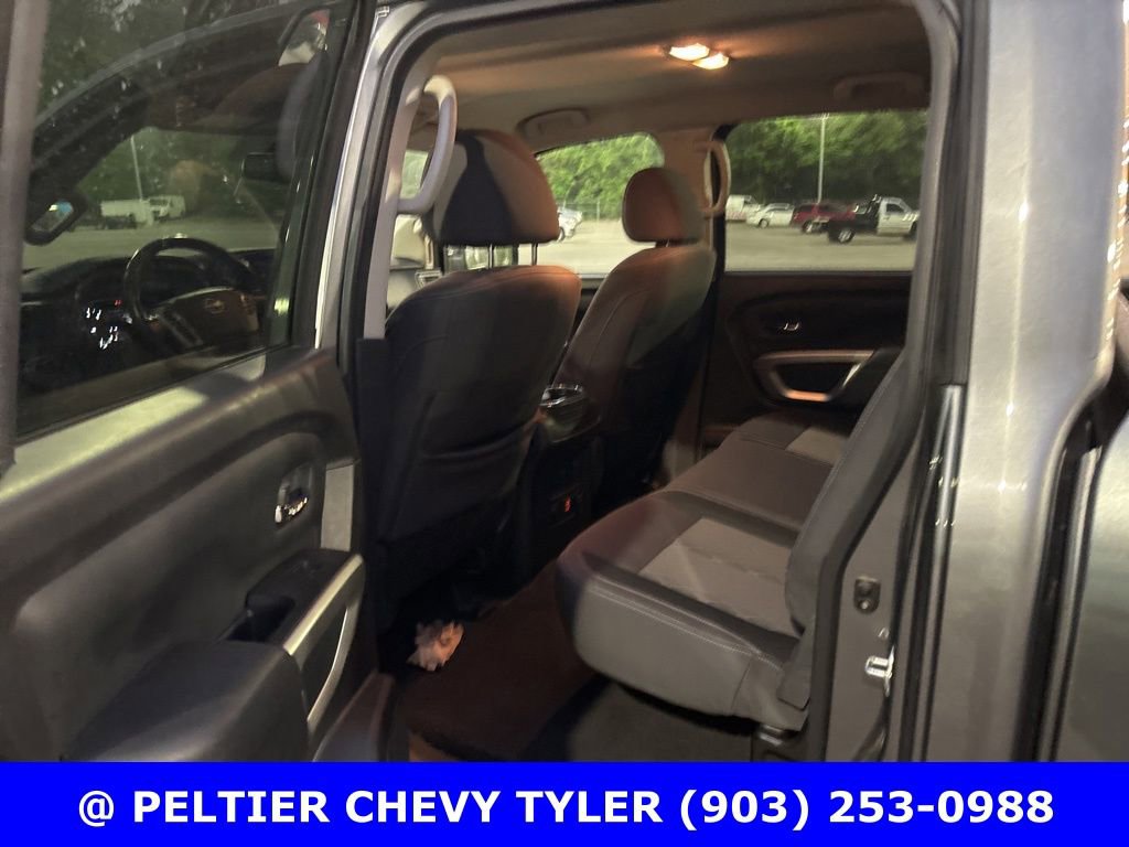 Used 2024 Nissan Titan SV w/ SV Convenience Package RWD image 19