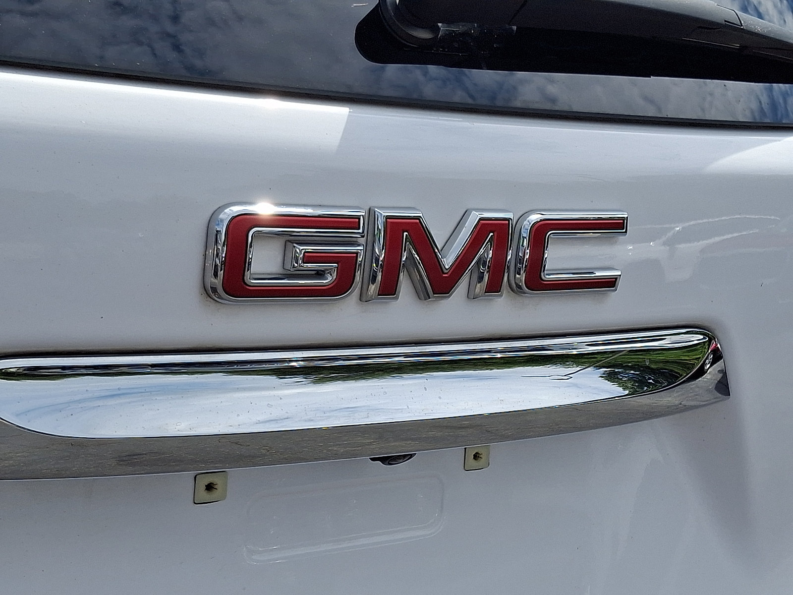 Used 2024 GMC Terrain SLE FWD image 29