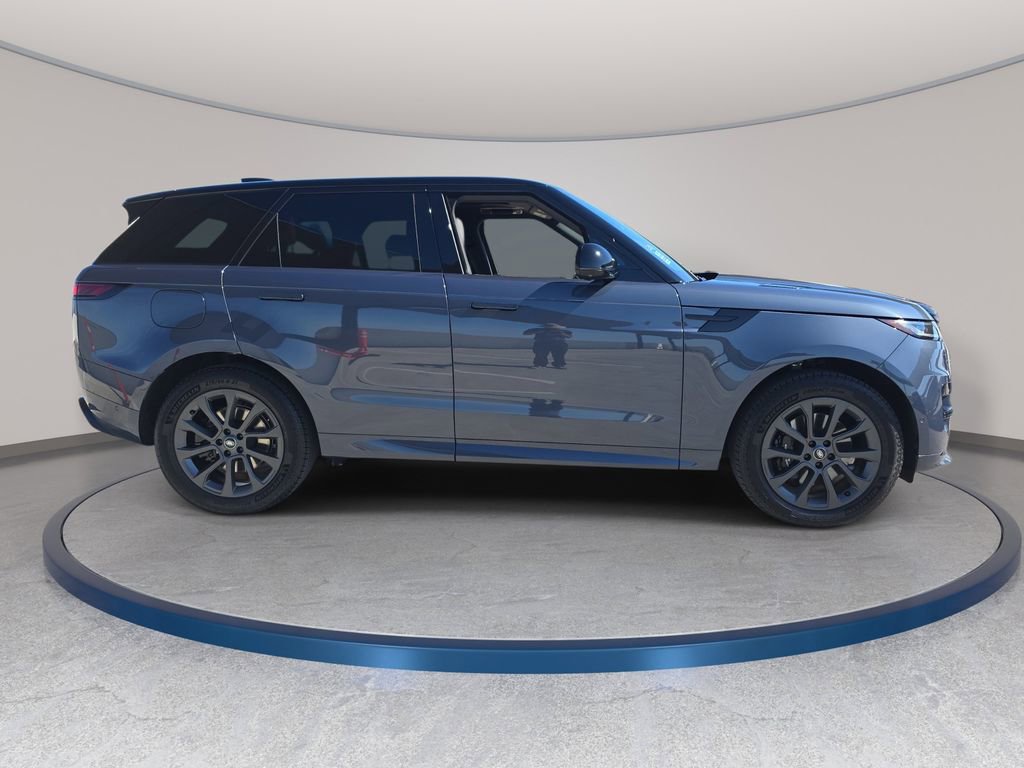 Used 2024 Land Rover Range Rover Sport Dynamic SE image 4