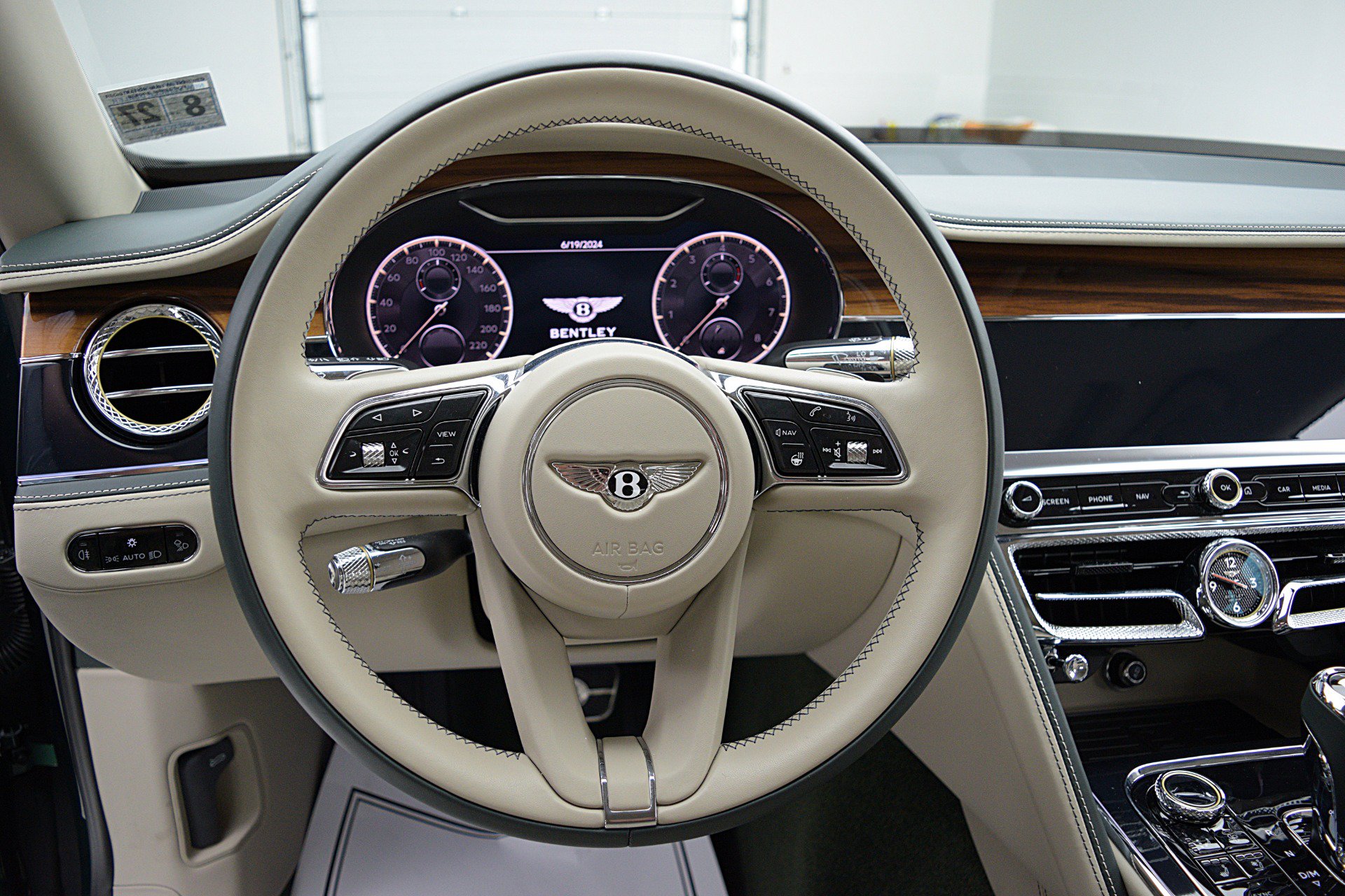 Certified 2022 Bentley Flying Spur V8 AWD/4WD image 20