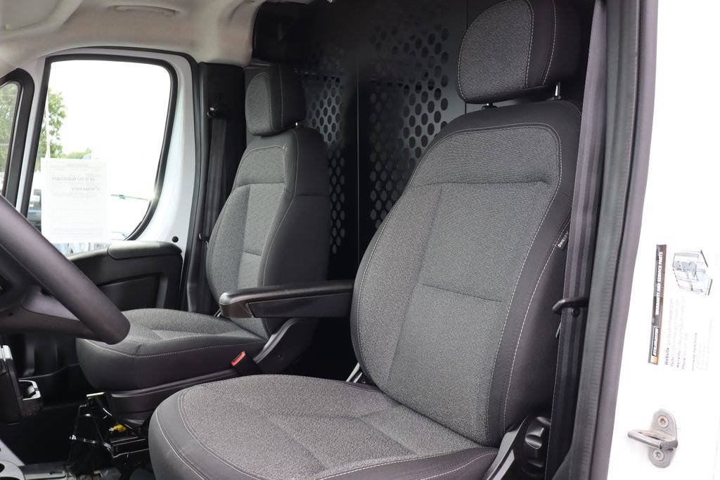 Used 2025 RAM ProMaster 2500 w/ U-Haul Equipment Group FWD image 5