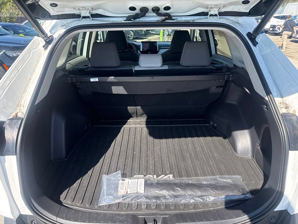 Used 2023 Toyota RAV4 XLE w/ Convenience Package AWD/4WD image 17