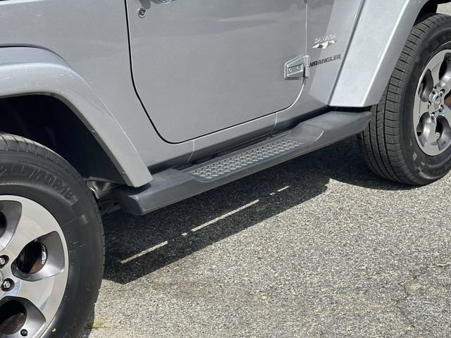 Used 2017 Jeep Wrangler Sahara w/ Connectivity Group AWD/4WD image 30