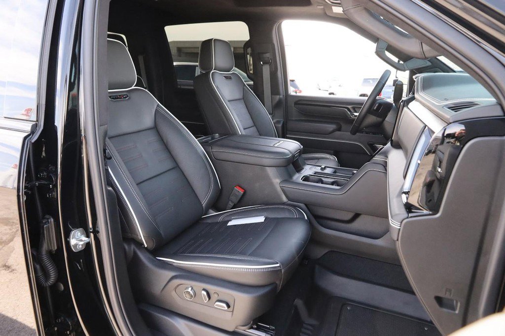 Used 2026 GMC Sierra 2500 AT4X image 27