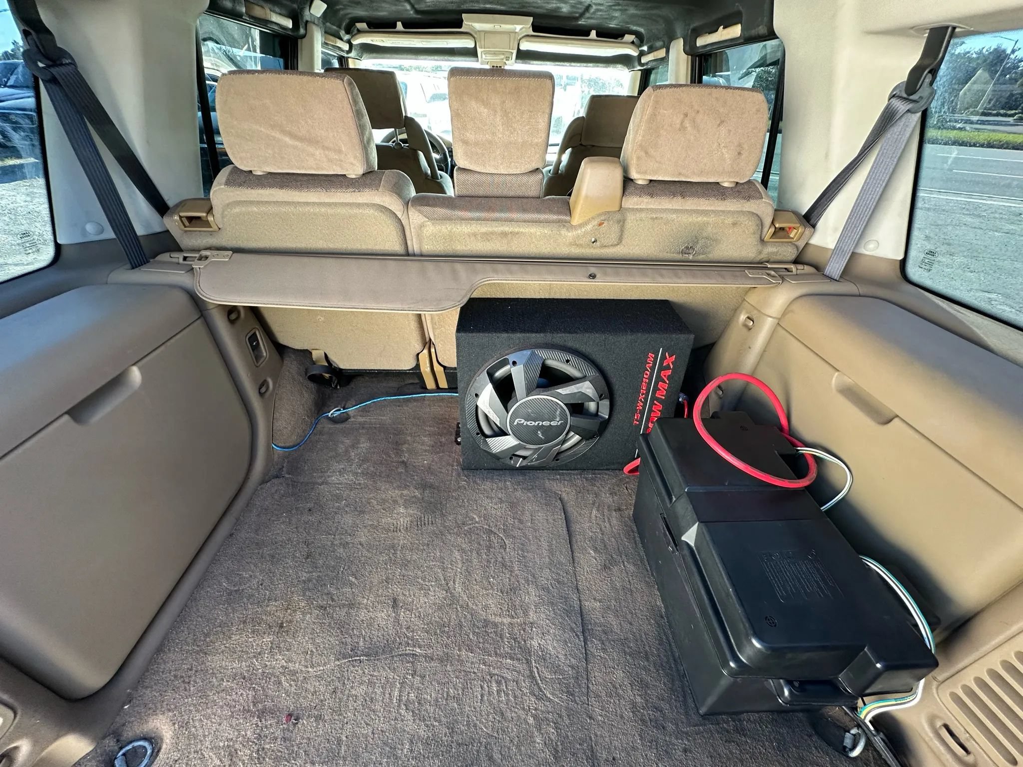 Used 1999 Land Rover Discovery Series II AWD/4WD image 16