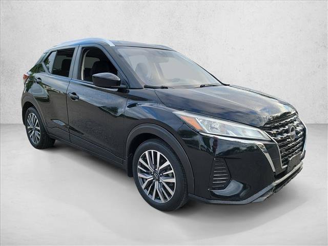 Used 2023 Nissan Kicks SV FWD image 3