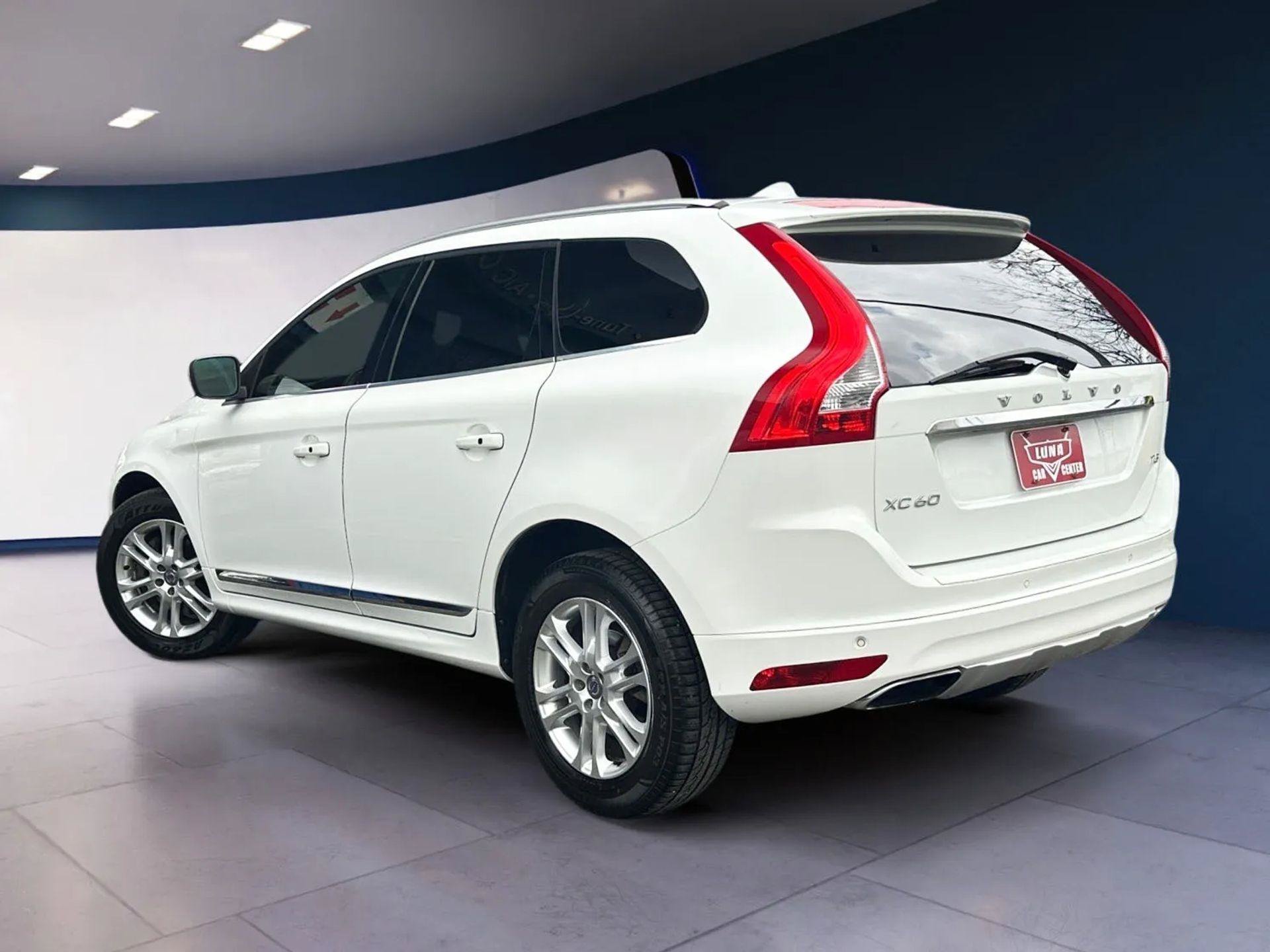 Used 2015 Volvo XC60 T5 Premier FWD image 3