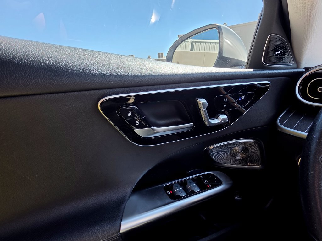 Used 2023 Mercedes-Benz C 300 Sedan image 25