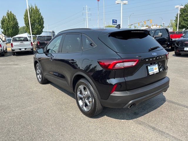 Used 2025 Ford Escape ST-Line Select AWD/4WD image 3