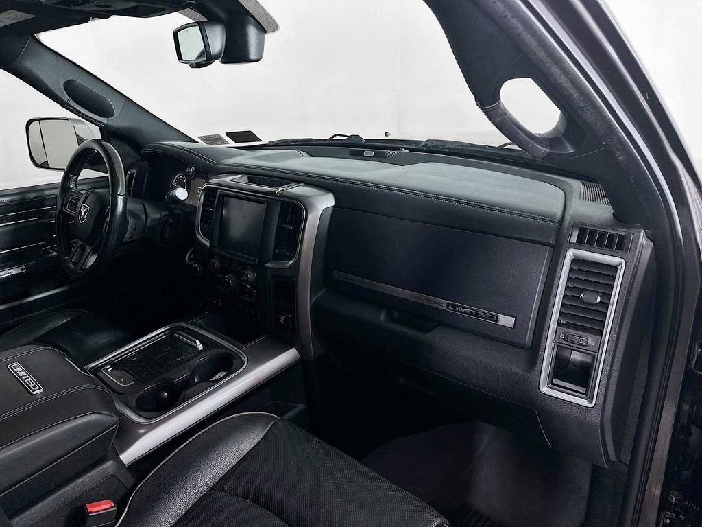 Used 2017 RAM 3500 Laramie Longhorn image 32