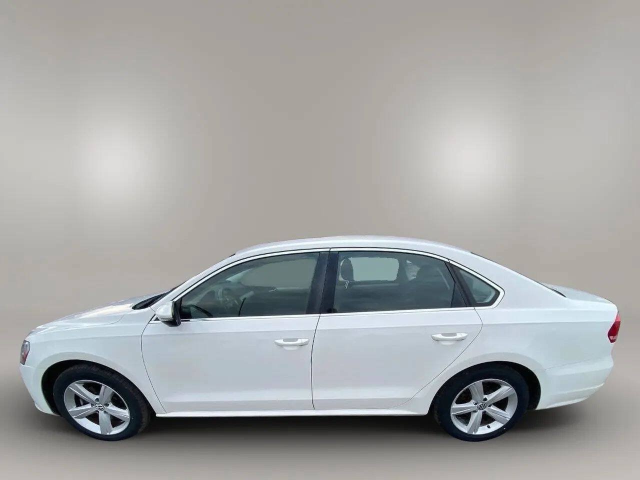 Used 2012 Volkswagen Passat 2.5 SE FWD image 8