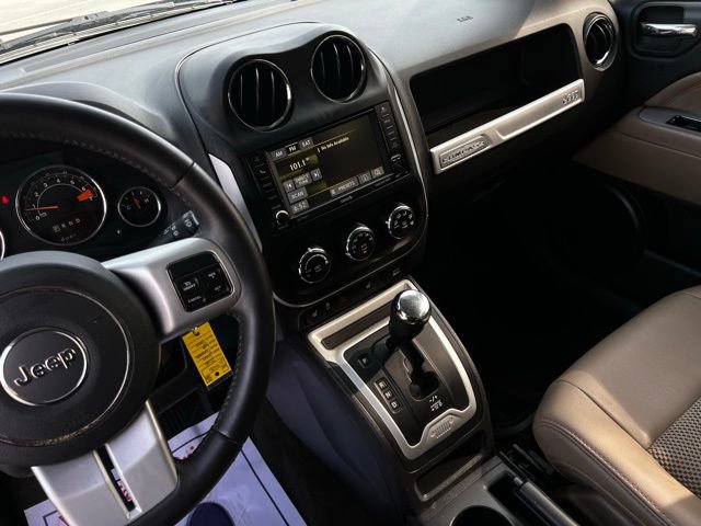 Used 2016 Jeep Compass Latitude image 37