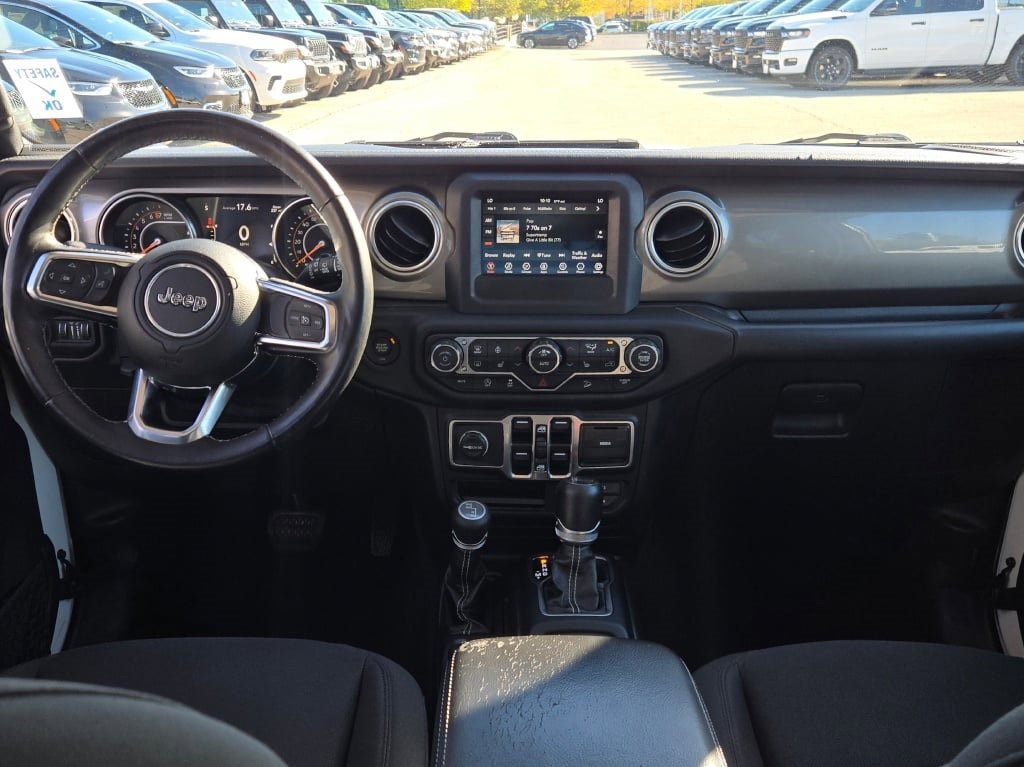 Used 2018 Jeep Wrangler Unlimited Sahara w/ Cold Weather Group image 19