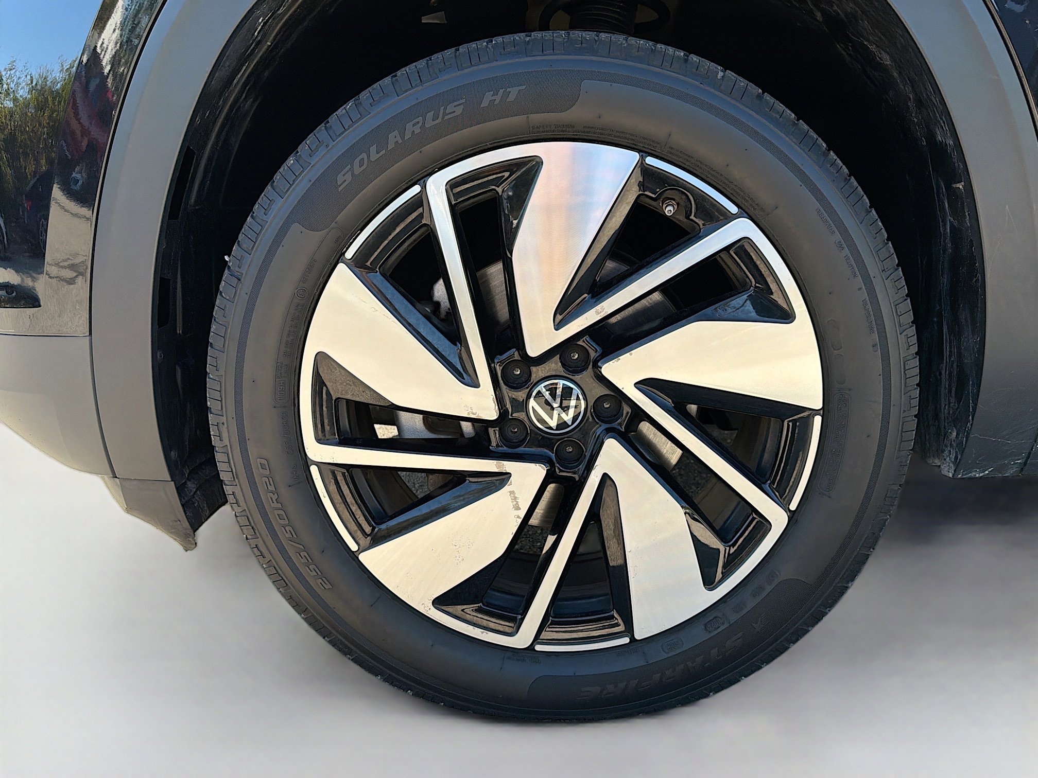 Used 2024 Volkswagen Atlas SE image 42