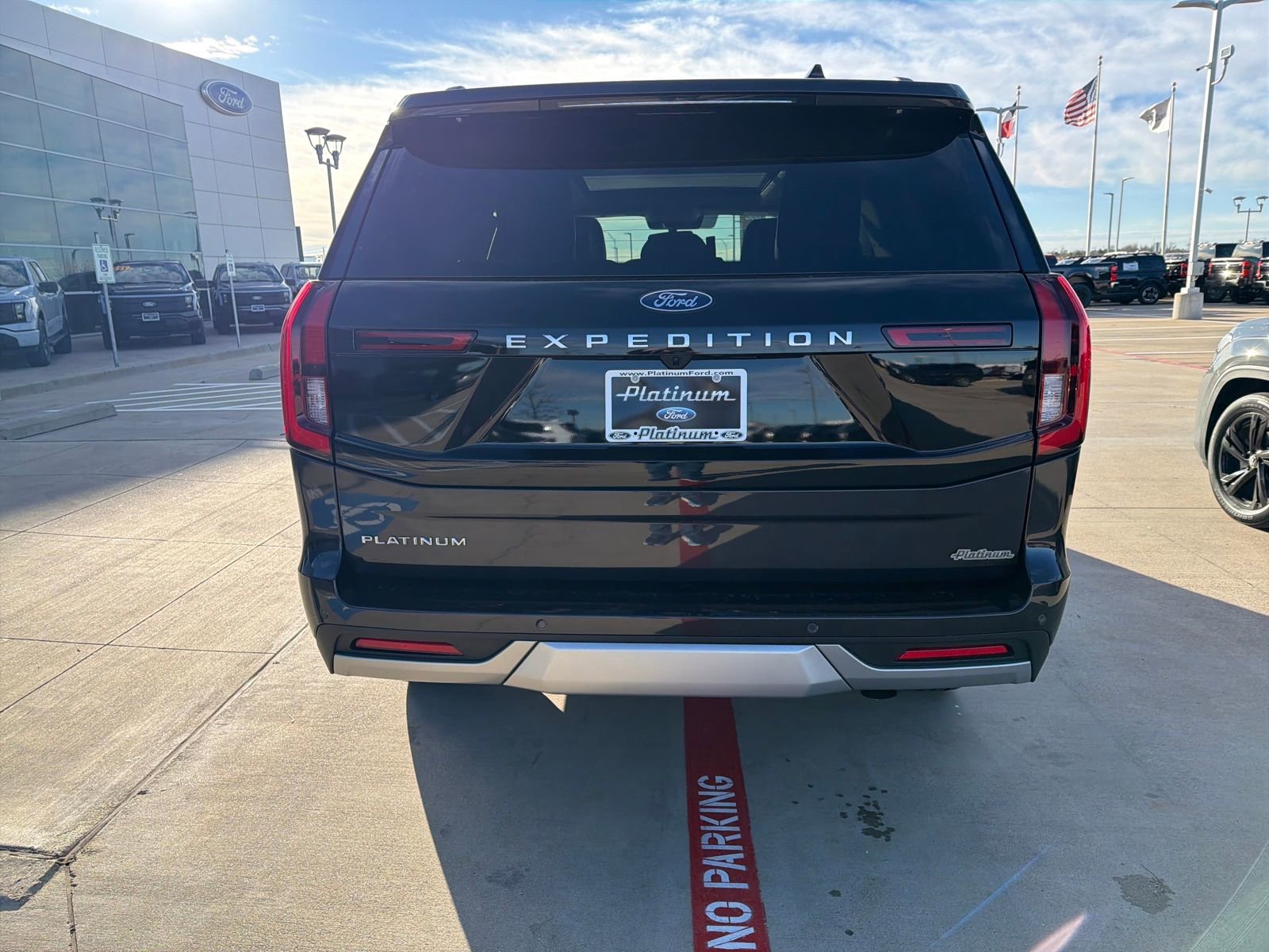 New 2026 Ford Expedition Platinum w/ Driver's Package image 4
