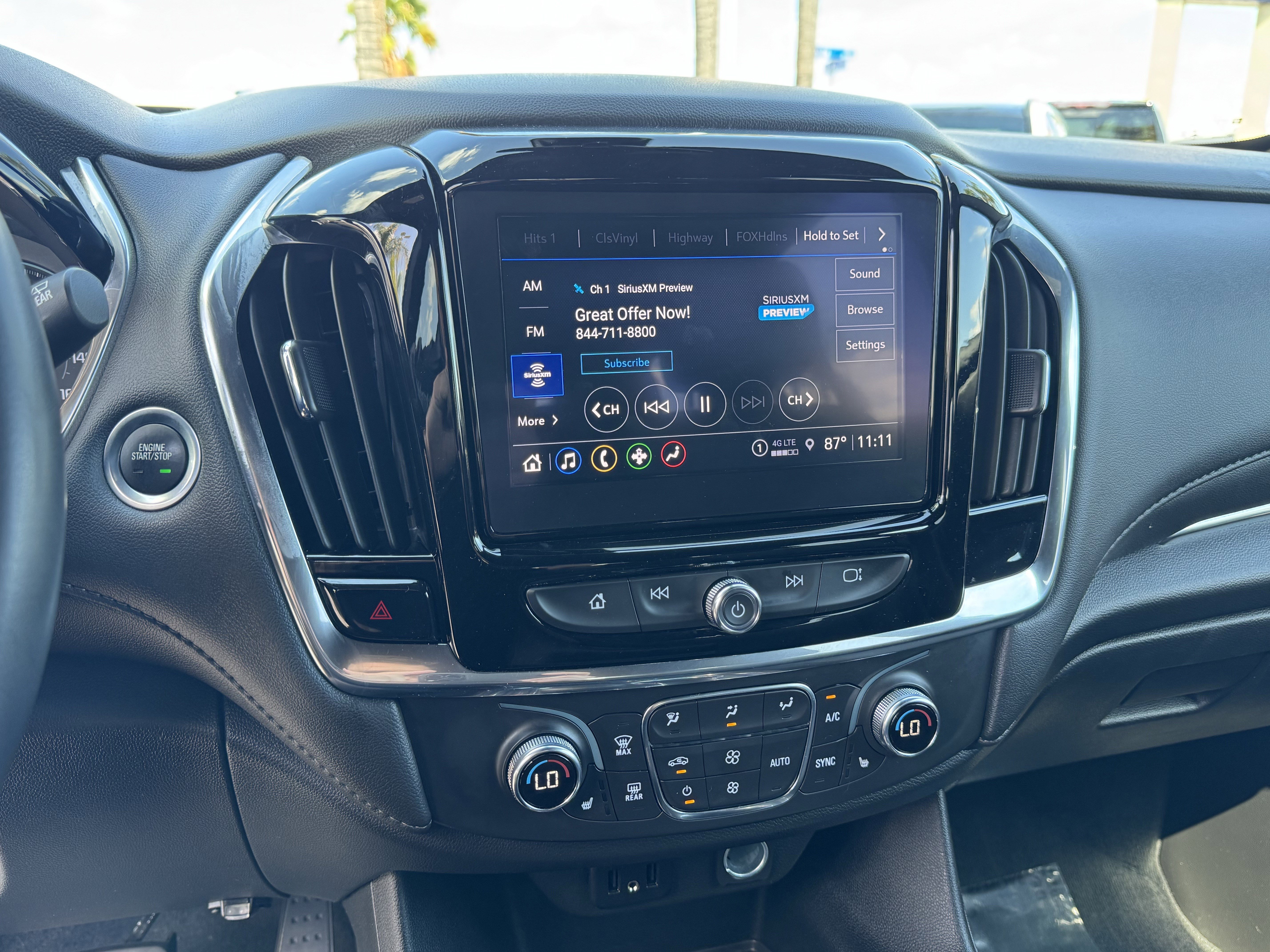 Used 2023 Chevrolet Traverse LT image 25