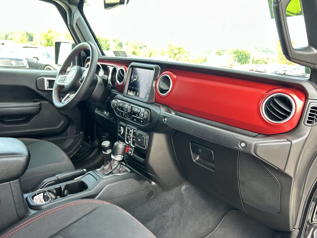 Used 2023 Jeep Gladiator Rubicon AWD/4WD image 16